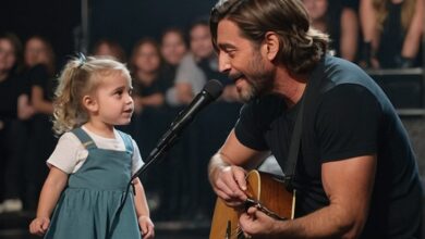 Photo of The superstar invited a young girl to sing, and within seconds, she captivated the audience, bringing down the house with her performance.