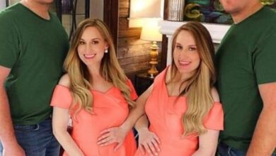 Photo of Identical twins who married identical siblings
