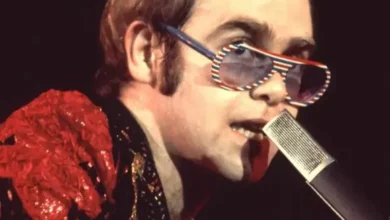 Photo of Elton John thanks his fans for ’52 years of pure joy’ as he concludes his touring career