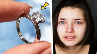 Photo of Woman Wears Her Mother’s Old Ring For 25 Years – Then Jeweller Tells Her This
